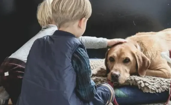 I bambini che crescono con animali domestici hanno meno allergie