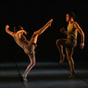 "Cathedral - Tenir le temps - Touch base" con il Ballet Junior de Genève